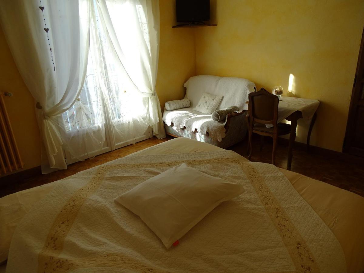 Aqui Sian Ben Hotel Castellane Exterior photo
