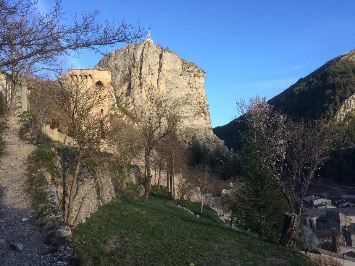 Aqui Sian Ben Hotel Castellane Exterior photo